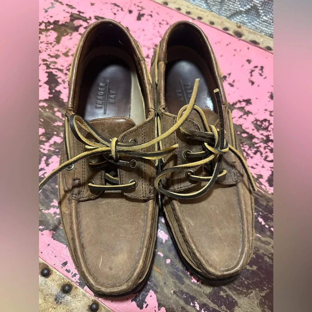 Trader Bay Tan Leather Boat Shoes Sz 9